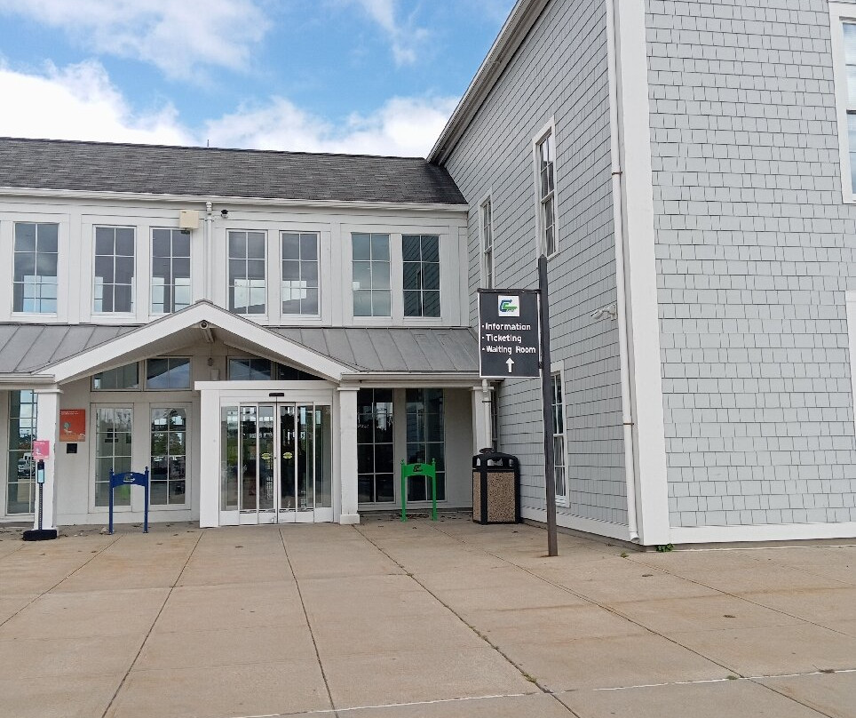 Hyannis Transportation Center-海恩尼斯必去景点