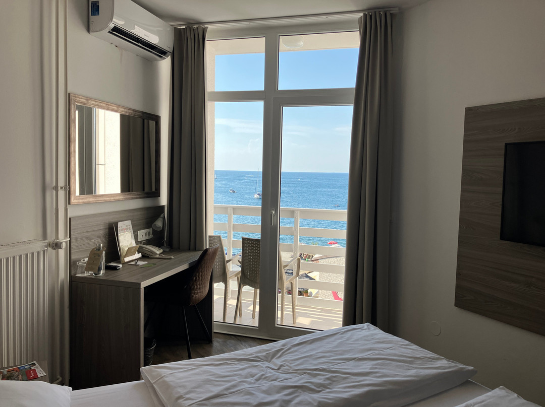 Barbara Piran Beach Hotel主图