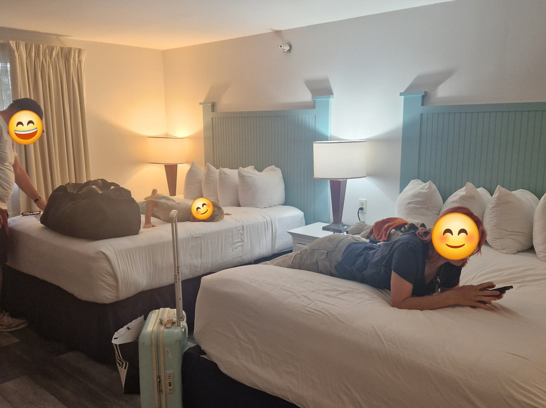 The Colonial Inn主图