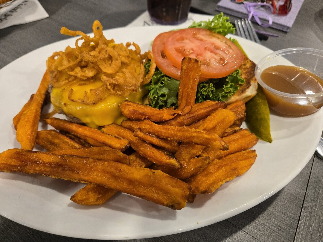 Ashley's Restaurant & Bar