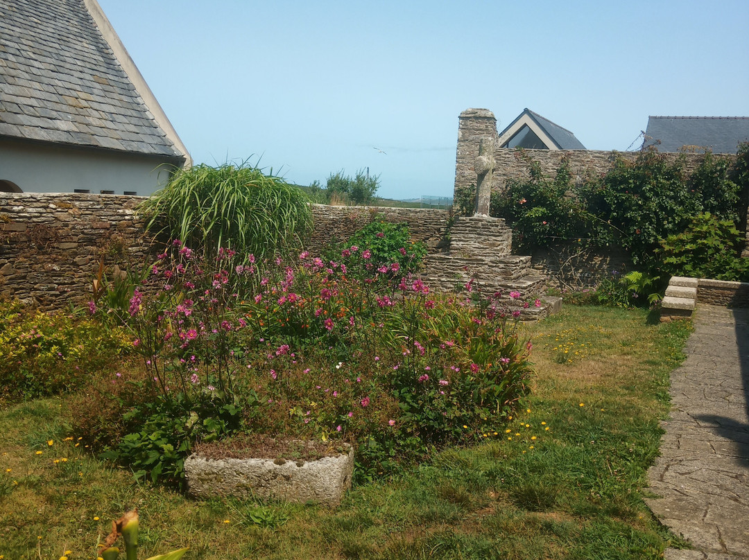 Chapelle Dom Michel-勒孔凯必去景点