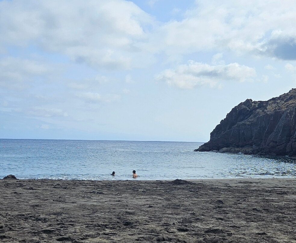 Prainha do Caniçal-卡尼卡尔必去景点