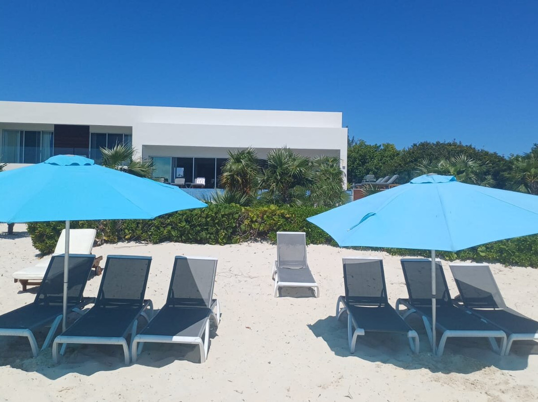 Ama Beach Equipment Rentals-格雷斯湾必去景点