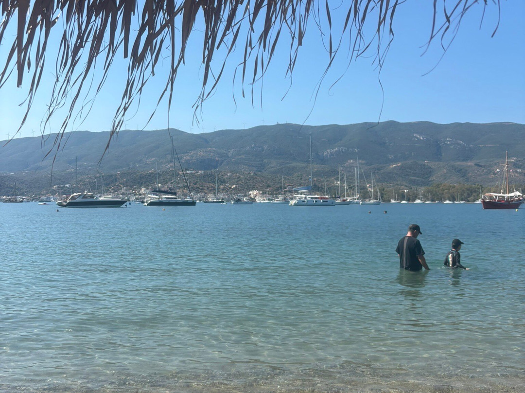 Mikro Neorio Bay-Poros必去景点