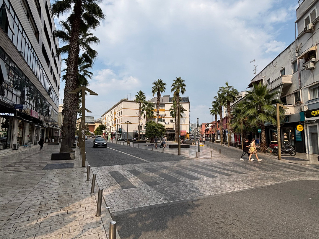 Town Square - Sheshi Liria - Plac-杜勒斯必去景点