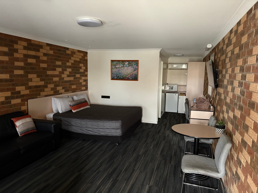 Highway Inn Motel主图