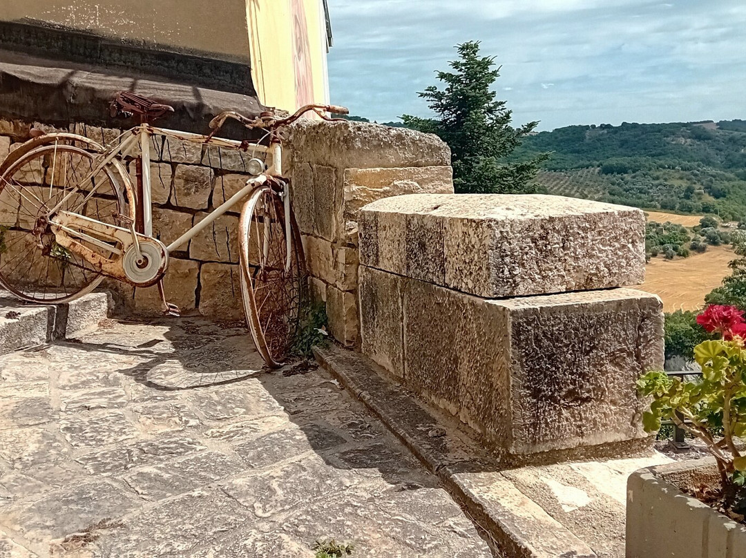 Borgo Medievale-Civitacampomarano必去景点