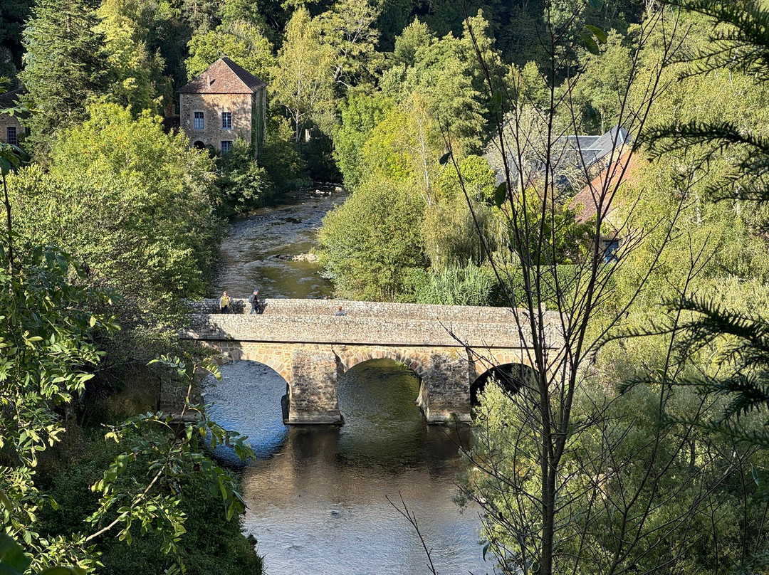 Saint-céneri-le-gérei-Saint-Ceneri-le-Gerei必去景点