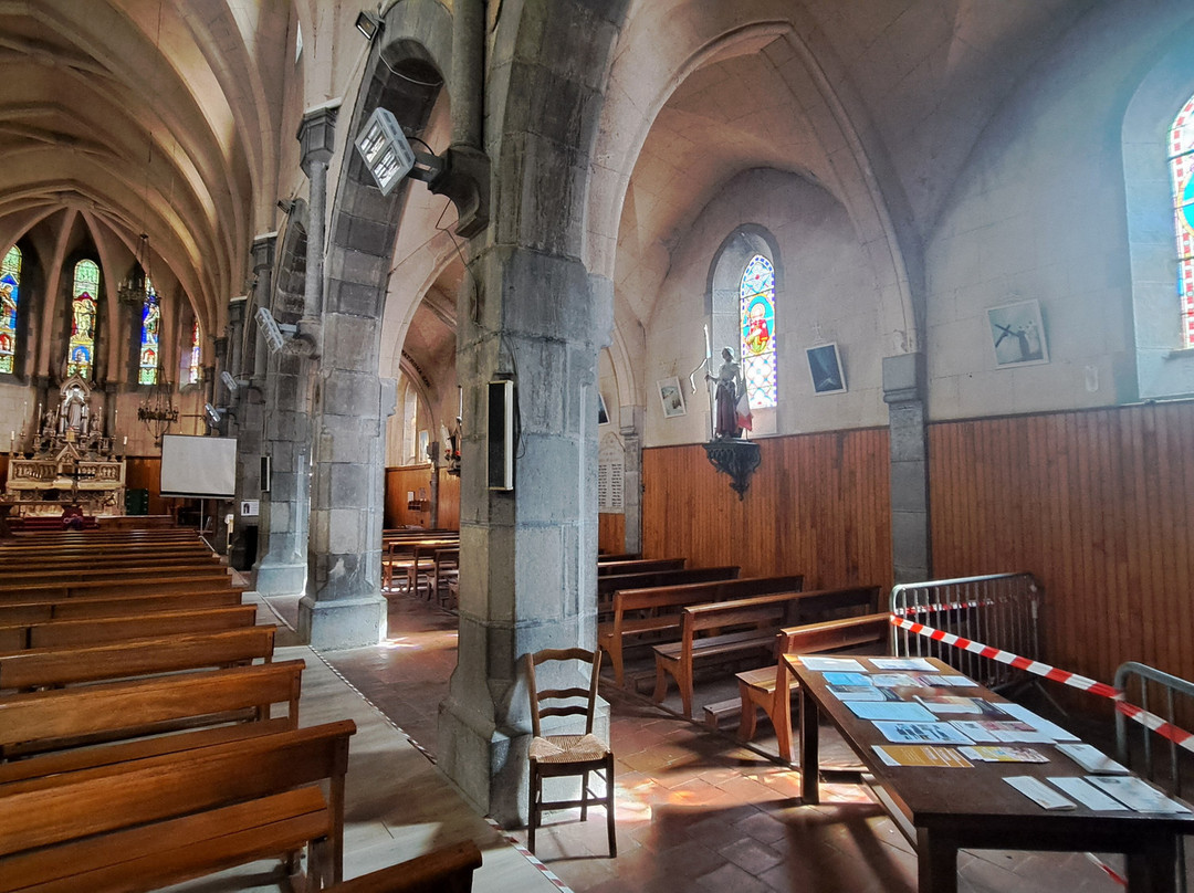 Eglise Sacre-Coeur-卡斯特亚纳必去景点