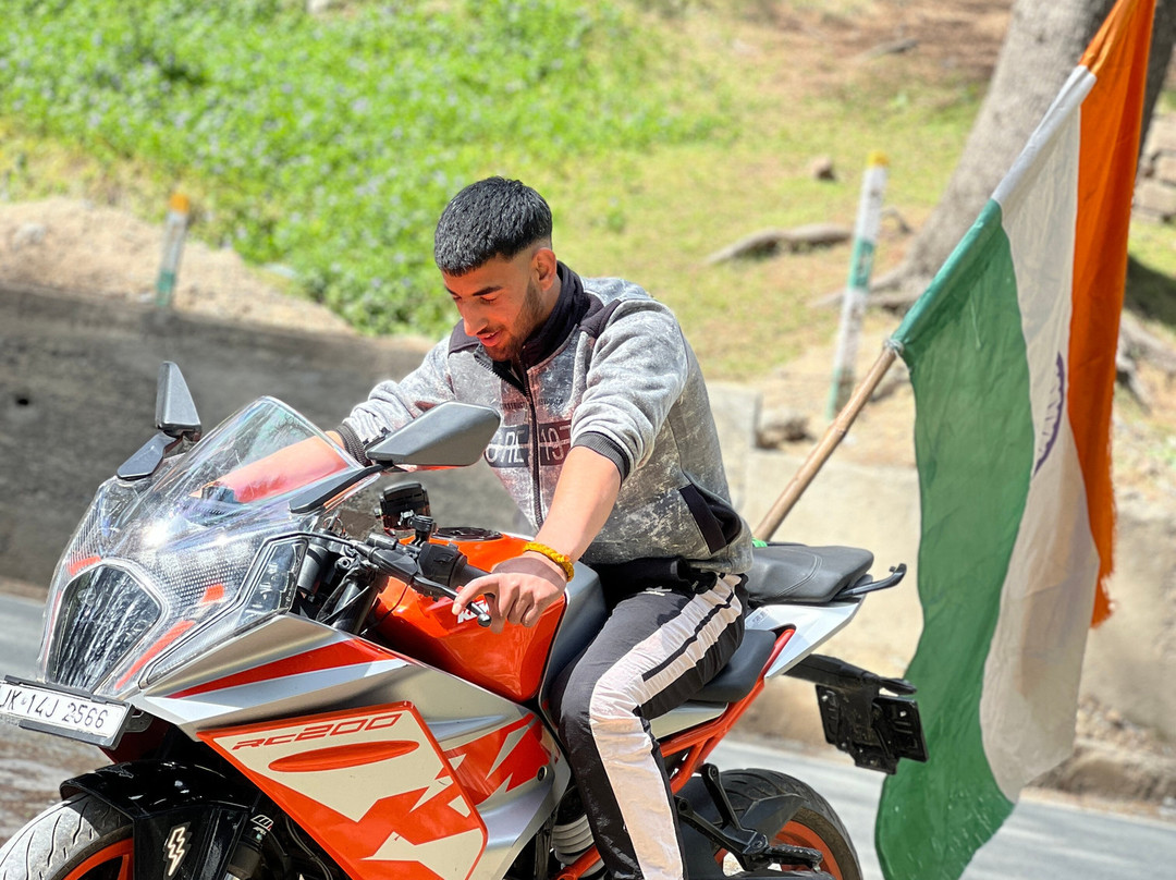 Vardaan Hotels - PatniTop主图