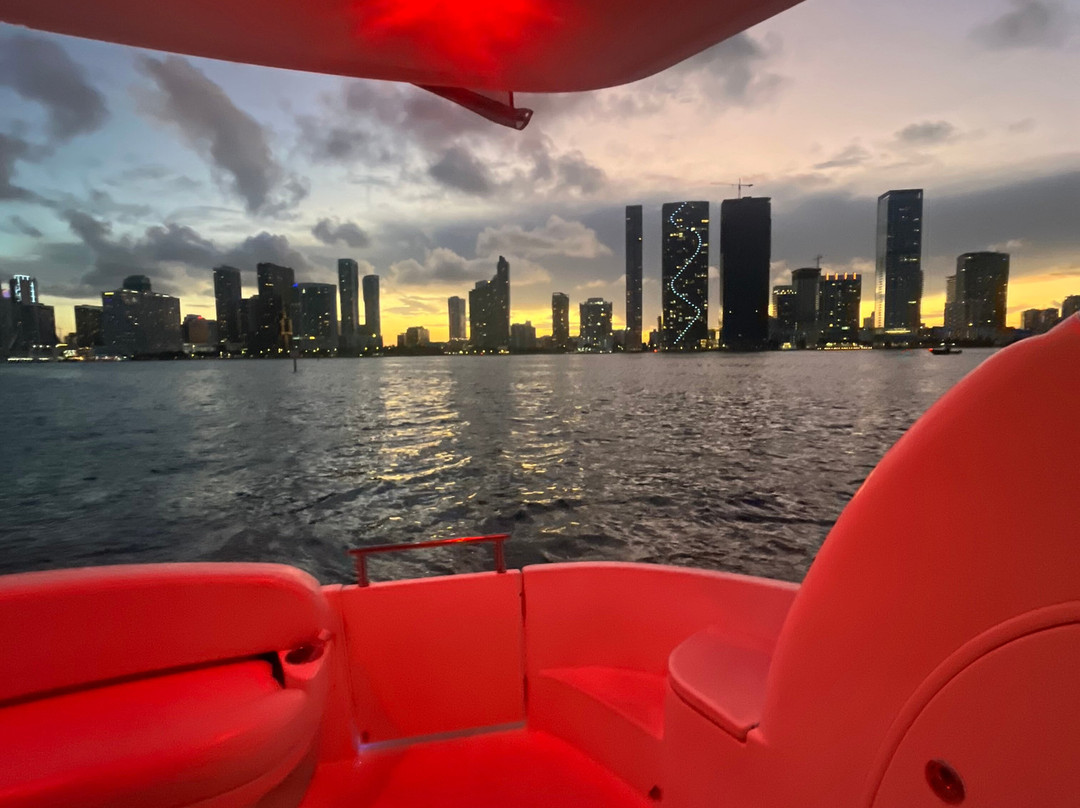 South Florida Boat Rental-庞帕诺比奇必去景点