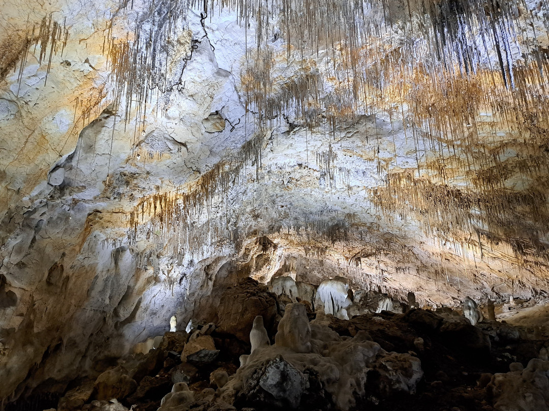 Grottes de Thouzon-Le Thor必去景点