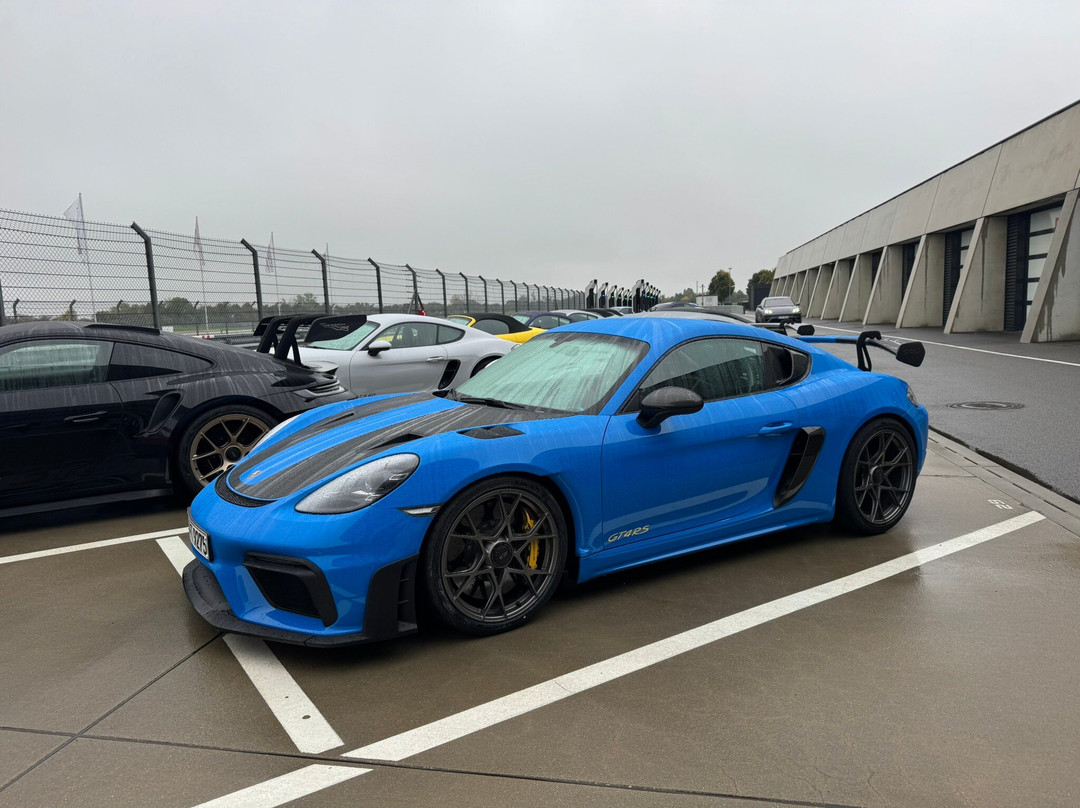 Porsche Werk Leipzig Tor 1-莱比锡必去景点
