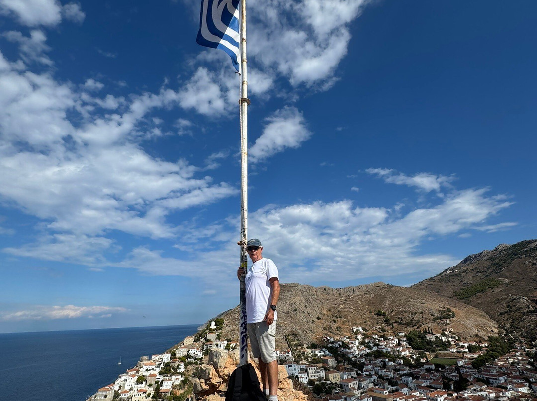 Leonard Cohen Memorial-Hydra Town必去景点
