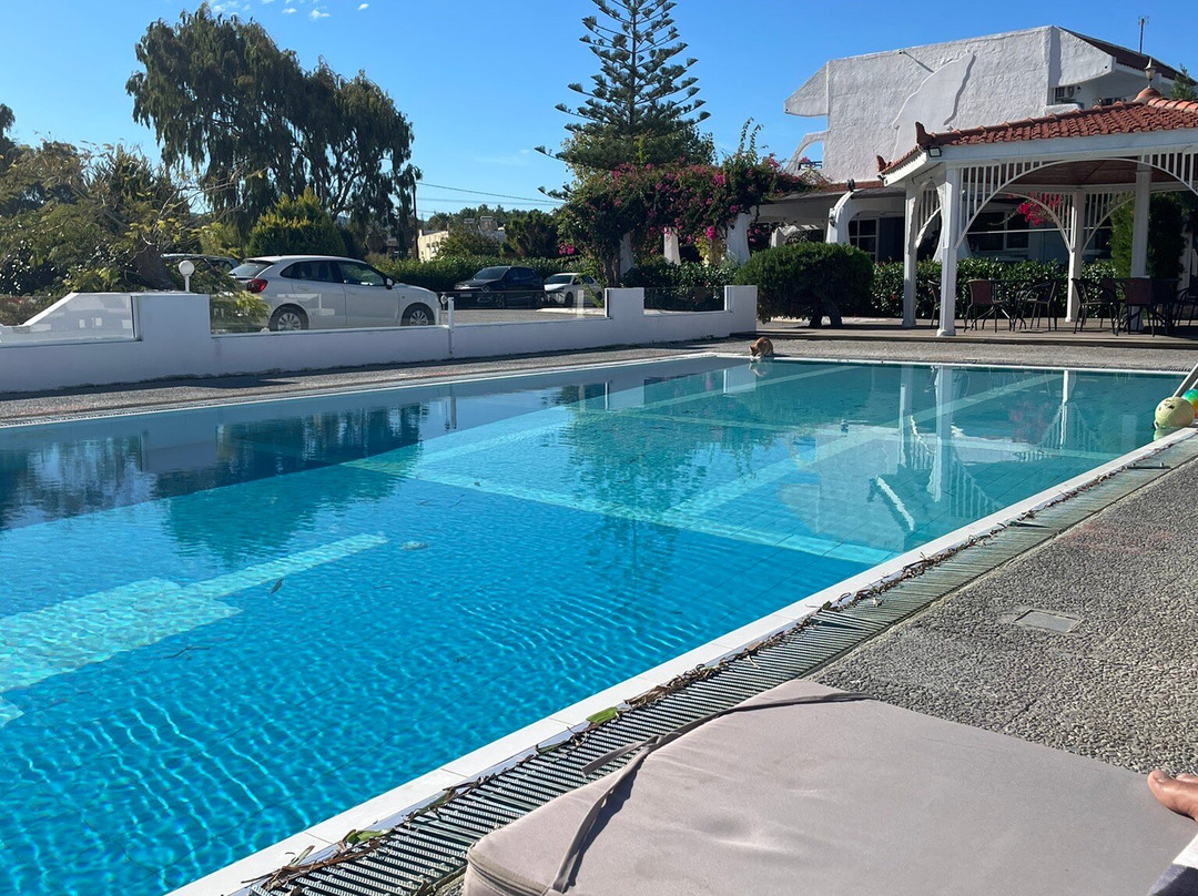 Nirvana Beach Hotel主图