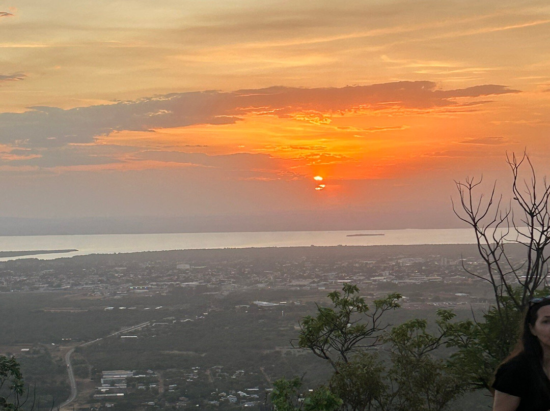 Janela Do Sol, Mirante & Bar-Palmas必去景点