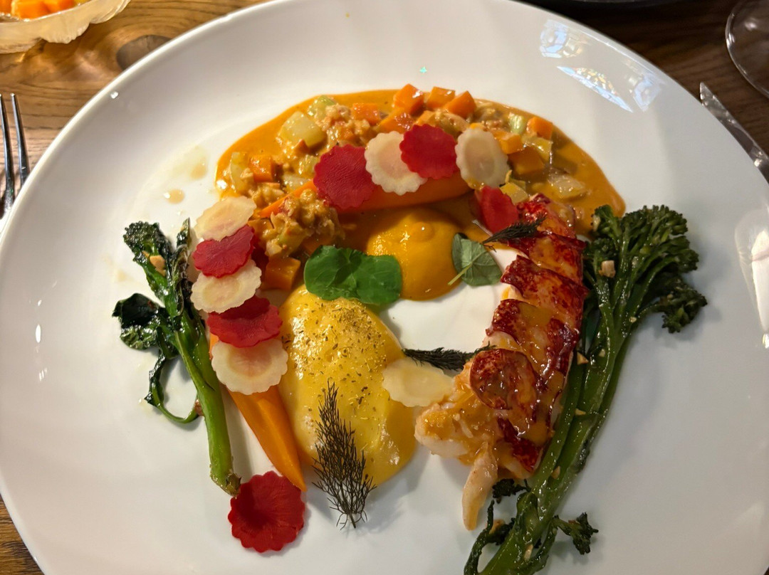 Manor House Lindley主图