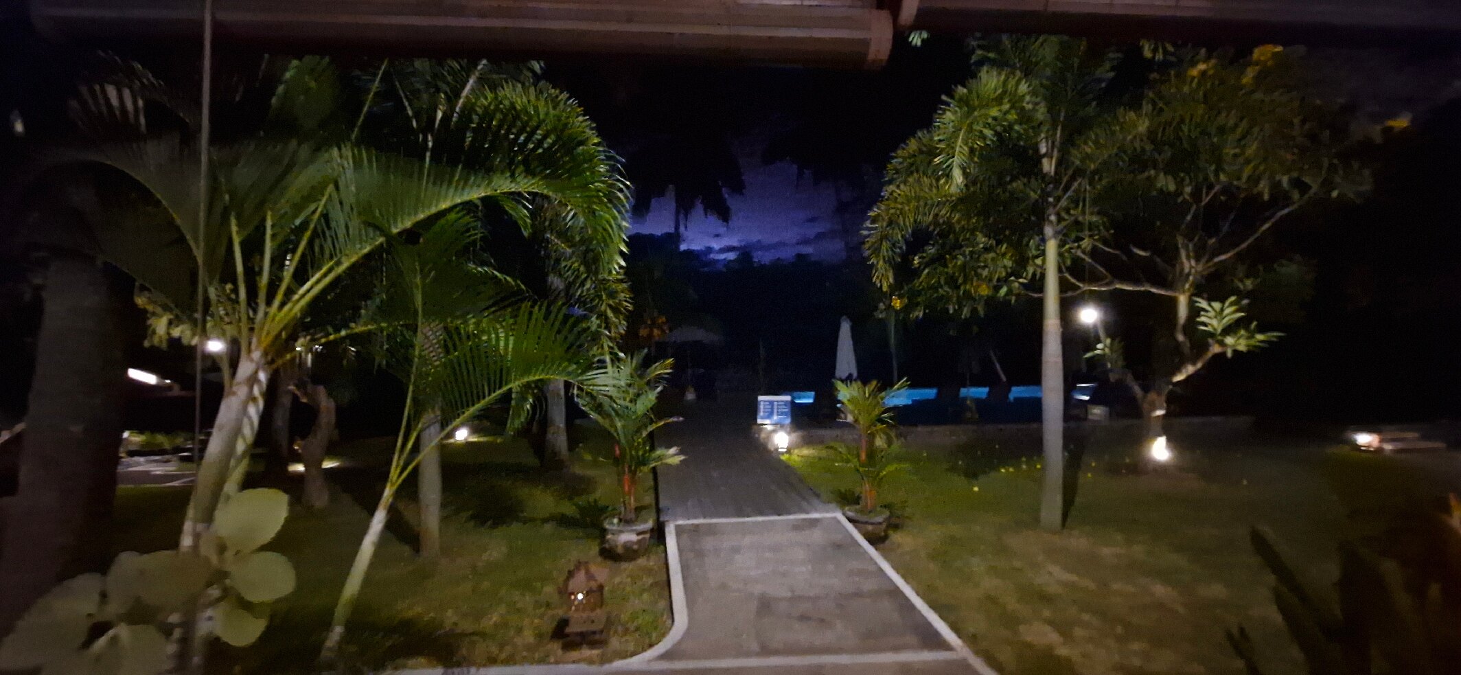 The Kirana Tembok-官方