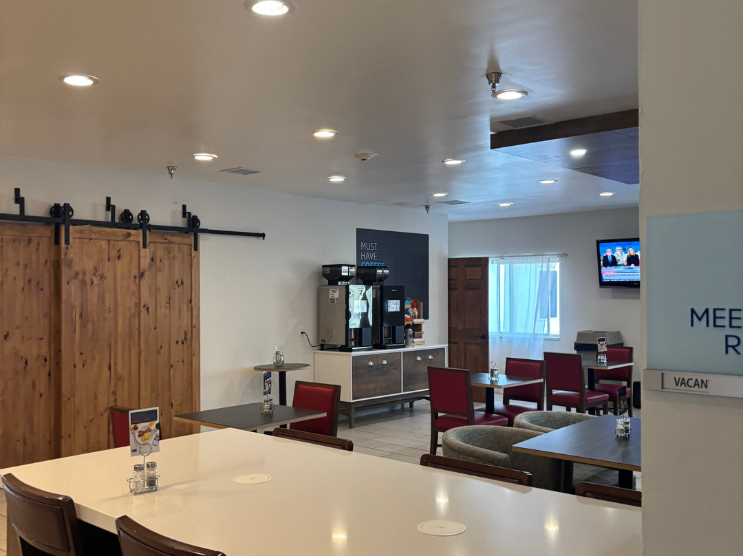 Holiday Inn Express & Suites Torrington by IHG主图