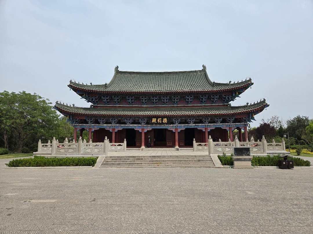 开封铁塔公园-开封市必去景点