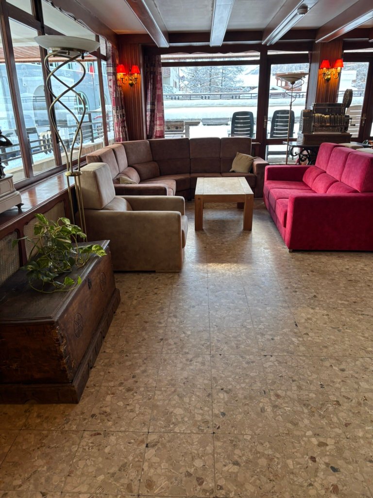 Les Cretes Blanches-官方