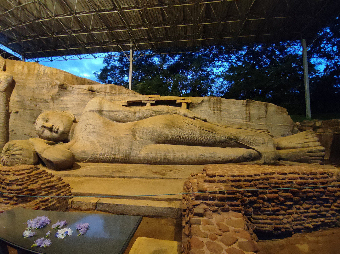 Gal Vihara-波隆纳鲁瓦必去景点