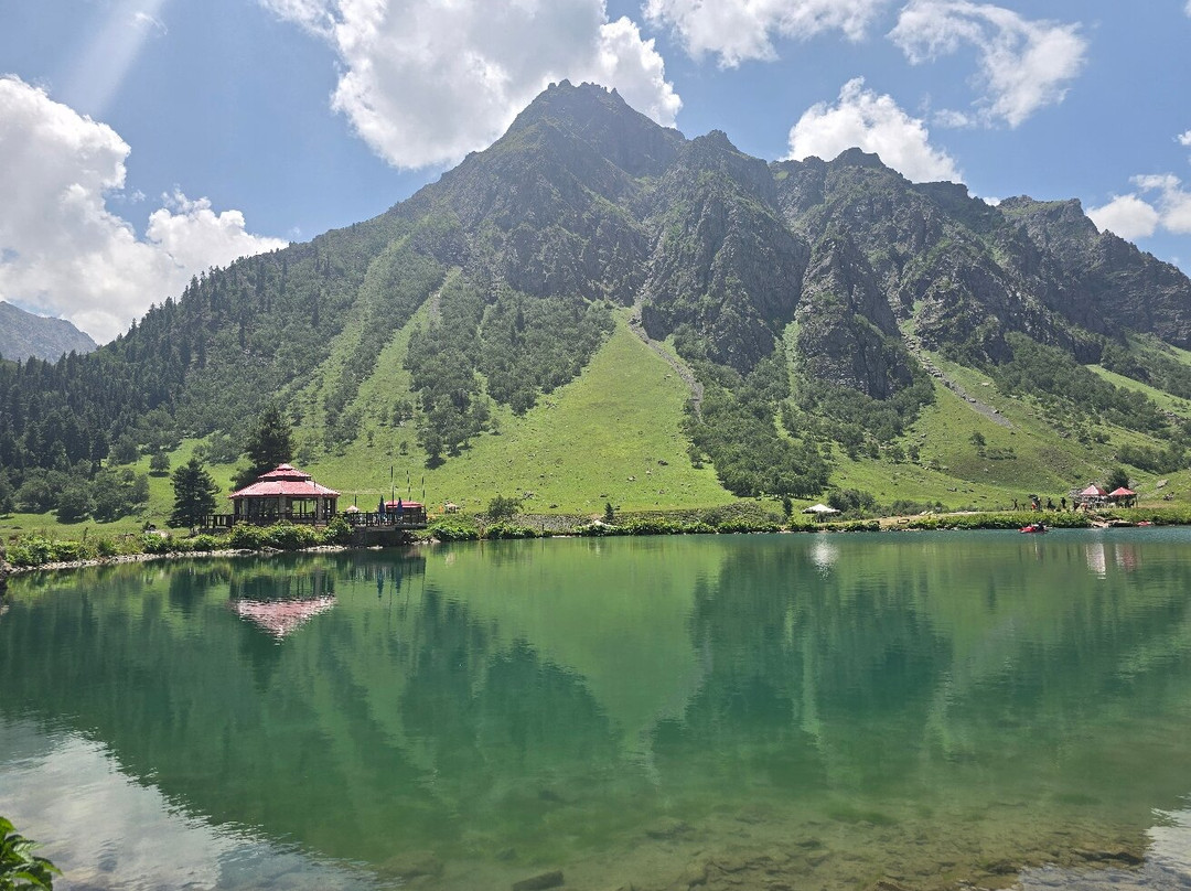 Rainbow Lake-Domel必去景点
