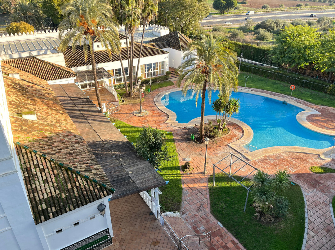 阿瓦德斯贝纳卡松酒店主图