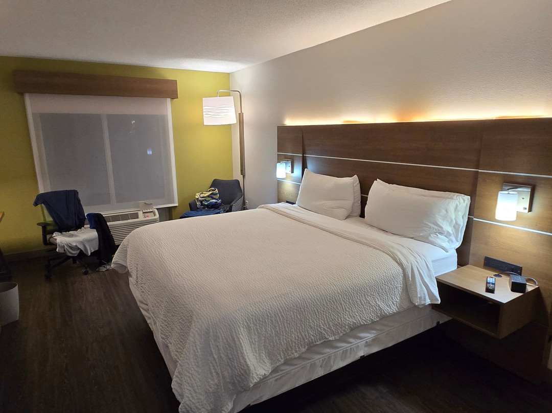 Holiday Inn Express & Suites Largo-clearwater By IHG主图