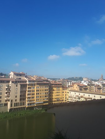 迪格里奥拉费酒店主图