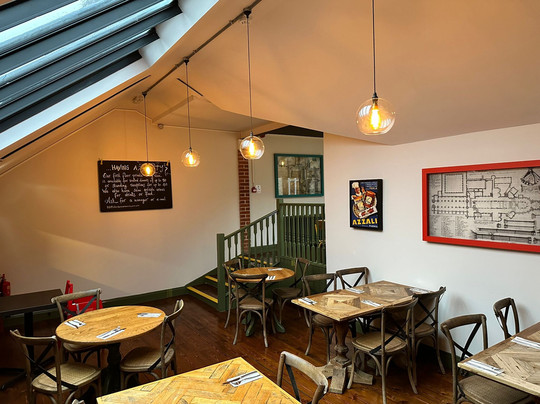 A Tavola Pizzeria Restaurant