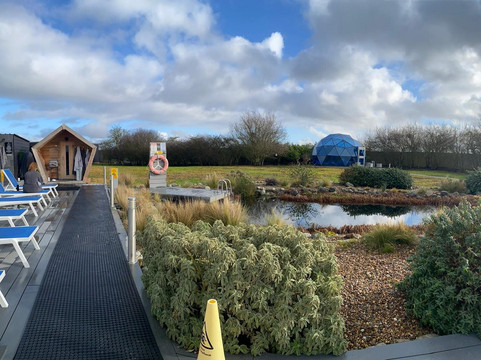 Glass House Spa-Bulphan必去景点