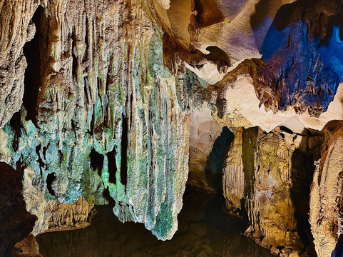 Amethyst Day Cruise-下龙湾必去景点