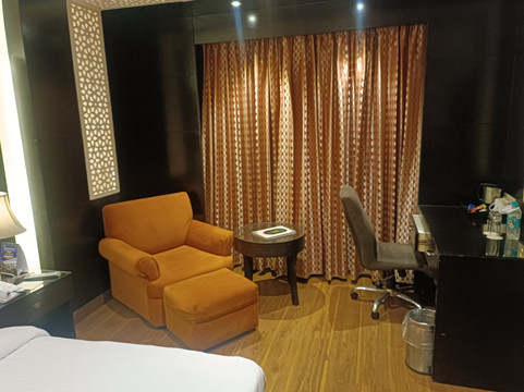 棕榈庭酒店主图