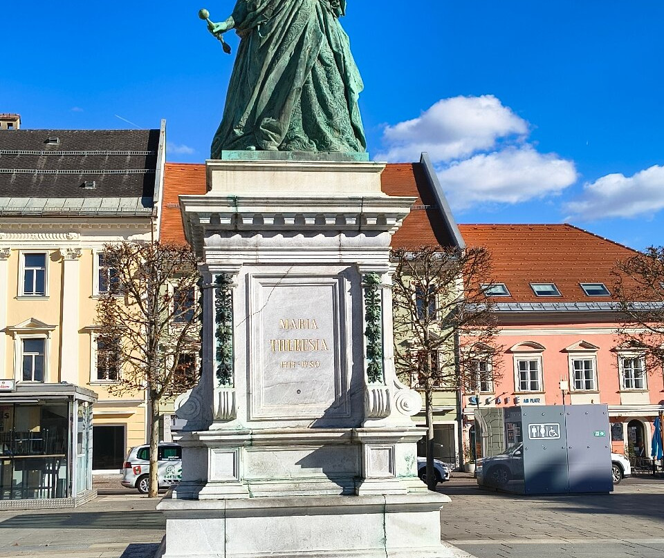 Statue der Maria Theresia-卡拉根渡口必去景点