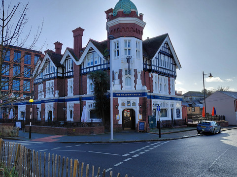 沃辛火车站酒店主图