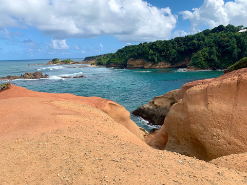Red Rocks-多米尼克必去景点