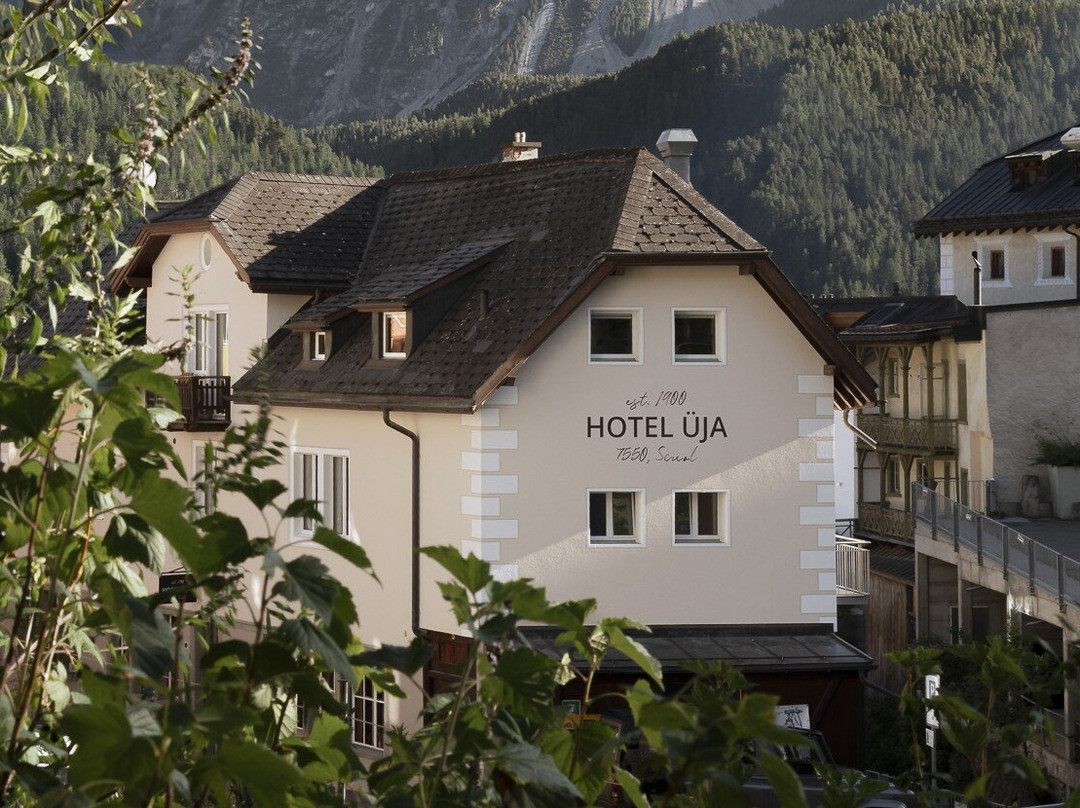 Hotel ÜJA Scuol
