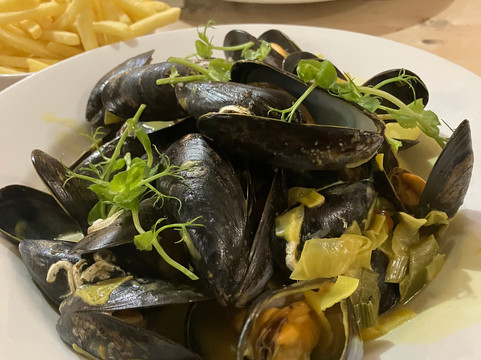 雷恩汉姆五钟酒店主图