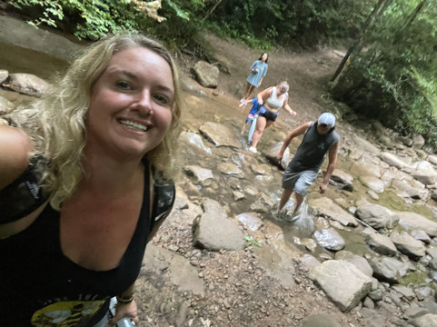 The Devil's Bathtub-Fort Blackmore必去景点