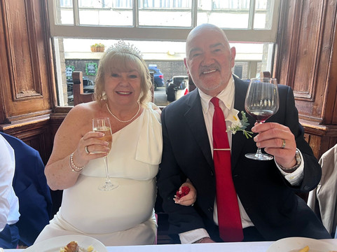 布兰特里白鹿酒店 - 格林国王旅馆主图