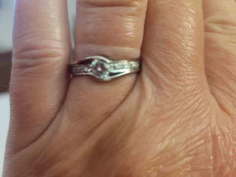 Crisane Gems & Jewellers-坎索里姆必去景点