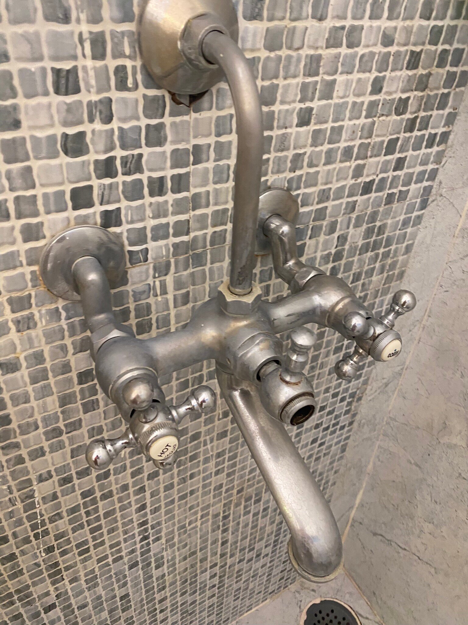 虎穴度假村-官方