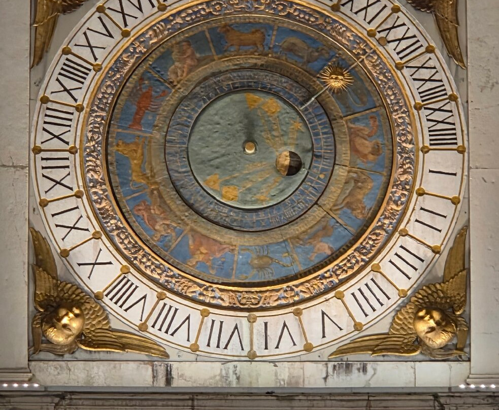 艾尔伯格欧罗洛吉欧酒店主图