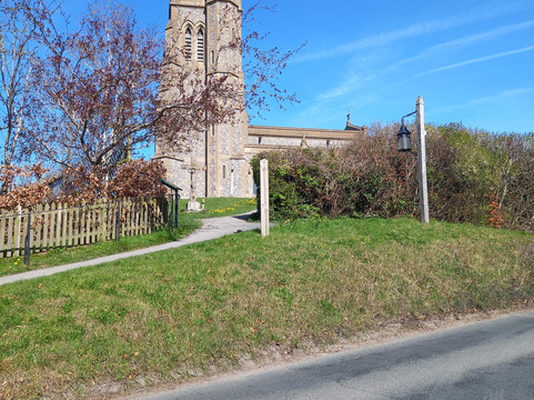 St Peter & St Paul Church-Butlers Cross必去景点