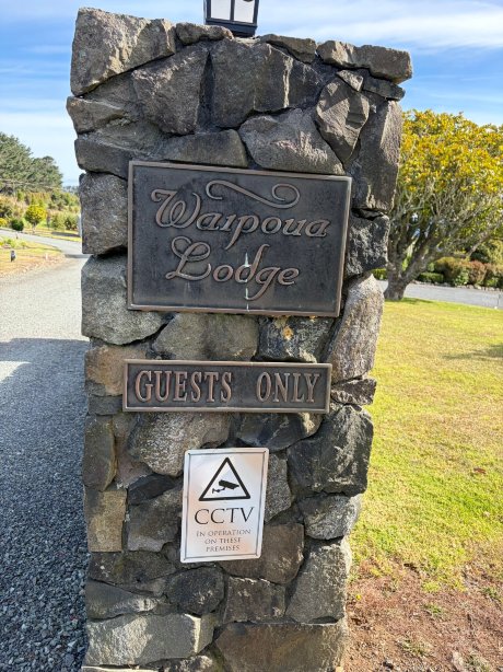 怀波亚旅馆-官方