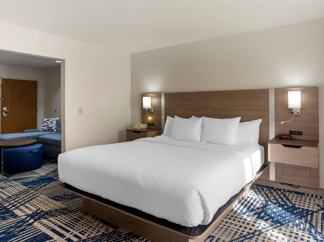 温泉城中城舒适套房酒店