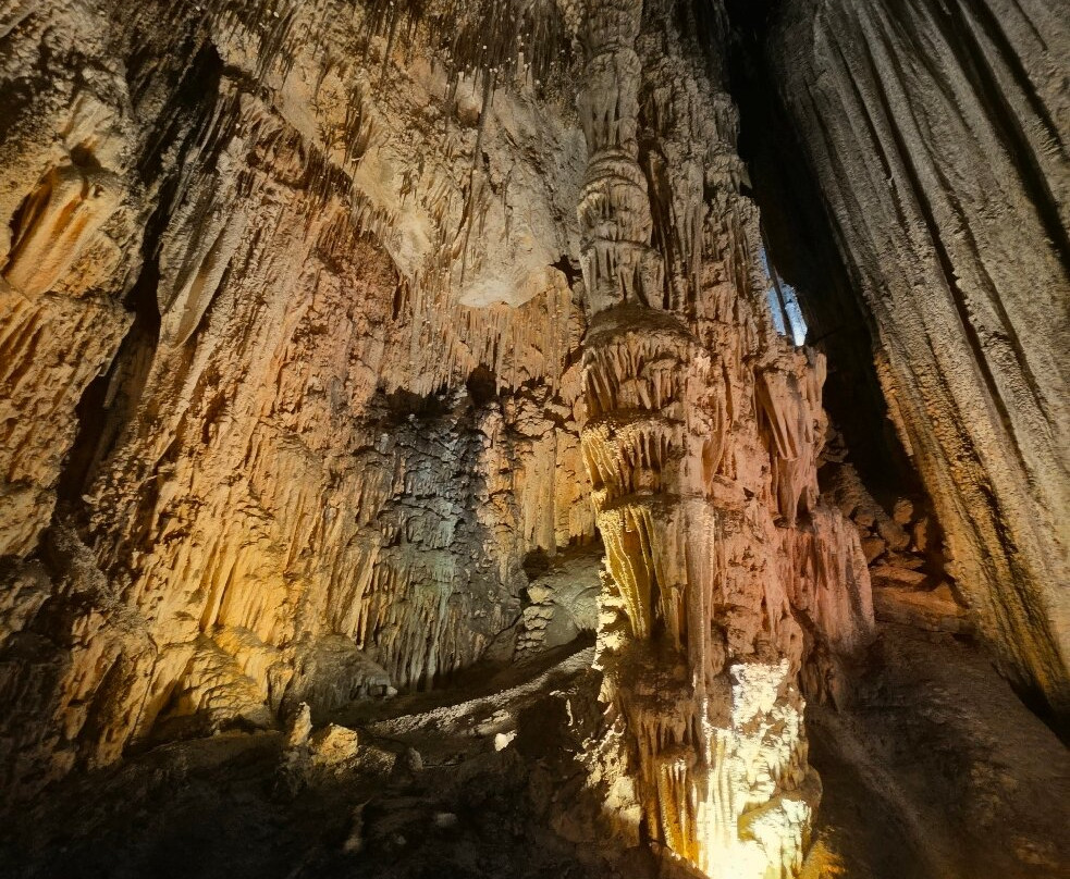 Cuevas de Arta-卡普德佩拉必去景点