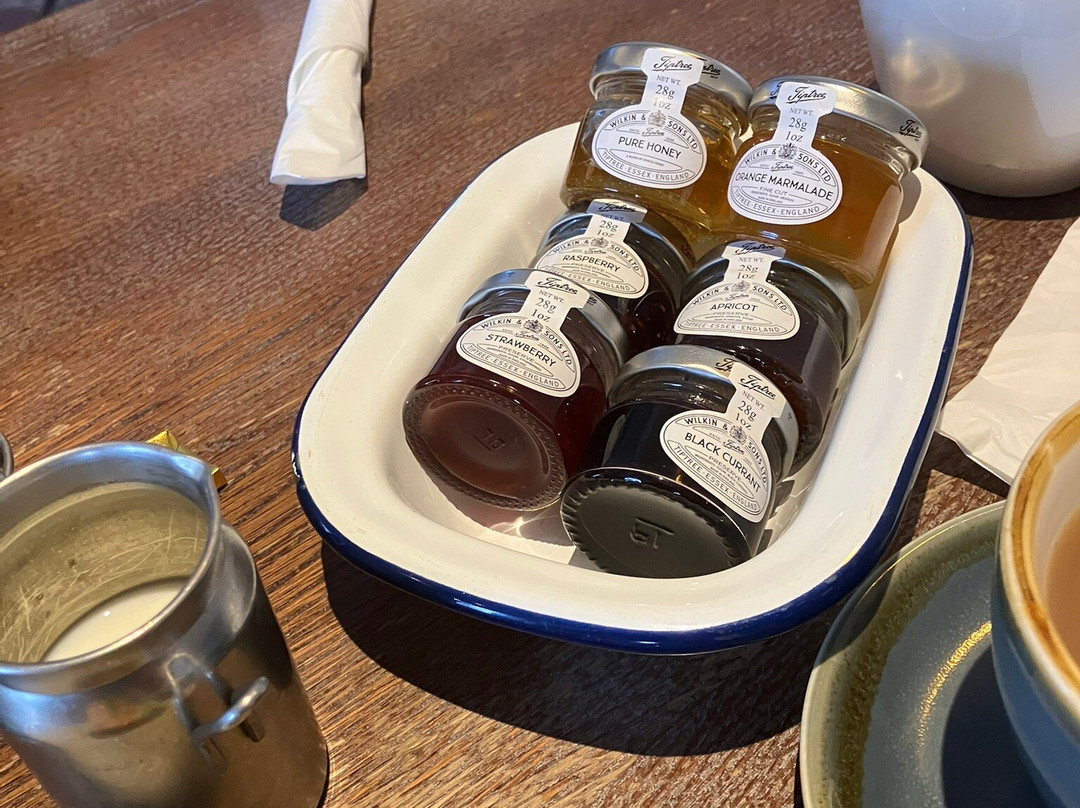 彭米尔酒店主图