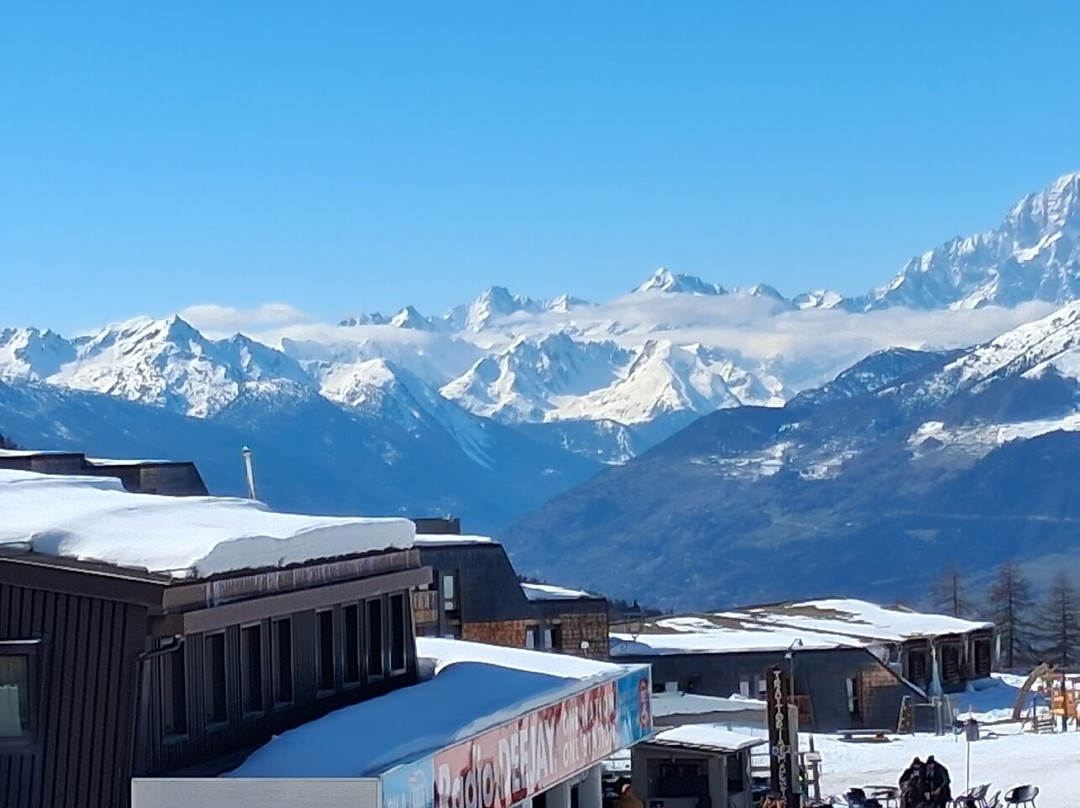 俱乐部艾斯皮拉2000主图